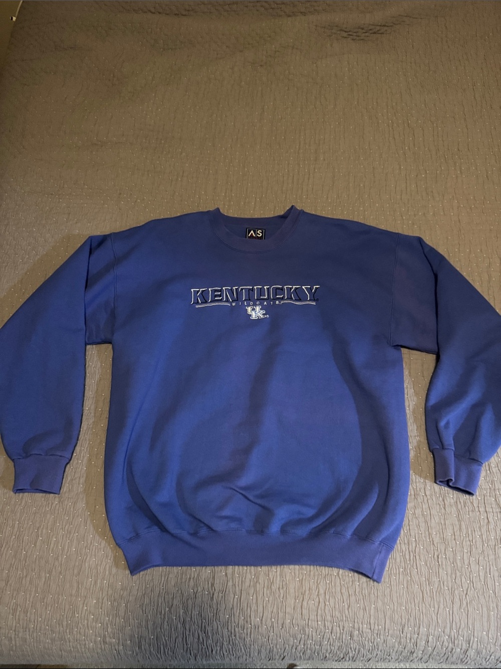Vintage Kentucky Wildcats Embroidered Crewneck Sweatshirt